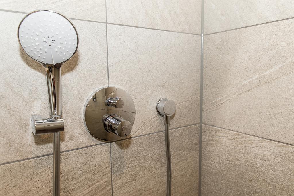 Hotel Goldenes Rad Ulm Bagian luar foto
